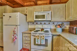 896 Aiken Rd, Asheville, NC 28804 - Photo 9