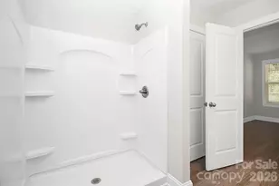 2595 Henry Falls Dr, Hickory, NC 28602 - Photo 21