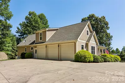 959 Silverglen Way, Hendersonville, NC 28792 - Photo 5