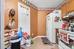 1600 Teddington Dr, Charlotte, NC 28214 - Photo 15