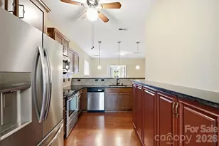 2740 Bramble Ridge Ct, Charlotte, NC 28215 - Photo 9