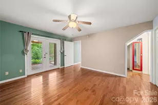 847 N Lakeside Dr, Hendersonville, NC 28739 - Photo 7