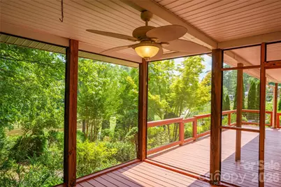 847 N Lakeside Drive, Hendersonville, NC 28739 - Photo 3