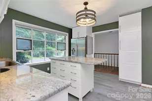 138 Surry Ln, Hendersonville, NC 28791 - Photo 7