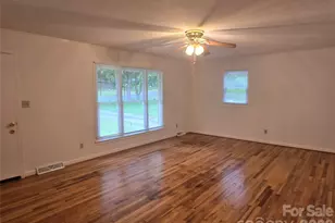 609 Hawthorn Ave, Albemarle, NC 28001 - Photo 3