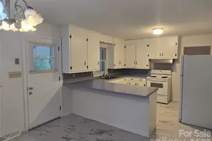 609 Hawthorn Ave, Albemarle, NC 28001 - Photo 5