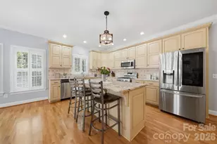 1753 30th Ave Dr NE, Hickory, NC 28601 - Photo 9