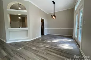 8307 Belstead Brook Ct, Charlotte, NC 28216 - Photo 5