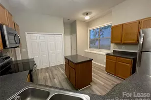 8307 Belstead Brook Ct, Charlotte, NC 28216 - Photo 15