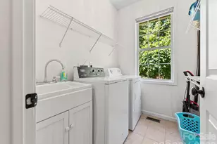 64 Wyoming Rd, Asheville, NC 28803 - Photo 17