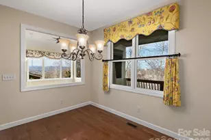 54 Deep Valley Ln, Hendersonville, NC 28791 - Photo 9