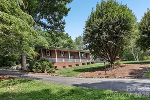 57 Chateau Ln, Waynesville, NC 28786 - Photo 3