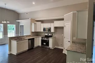 5900 Flamingo Dr, Conover, NC 28613 - Photo 11