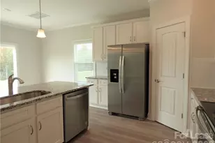 110 Tavern Trl, Troutman, NC 28166 - Photo 5