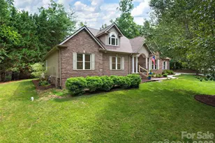 104 Arrowood Ln, Hendersonville, NC 28791 - Photo 1