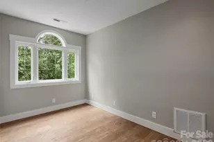 104 Arrowood Ln, Hendersonville, NC 28791 - Photo 27
