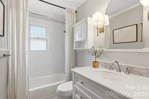 216 Wakefield Dr, Charlotte, NC 28209 - Photo 15