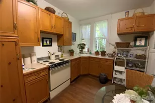 58 Seminary St, Saluda, NC 28773 - Photo 17