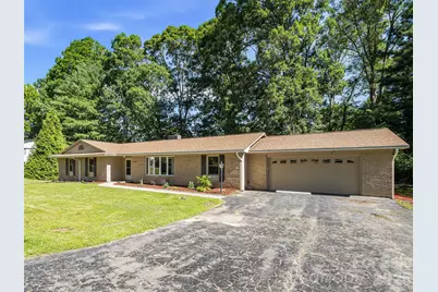 3158 Florida Drive, Hendersonville, NC 28792 - Photo 1