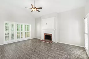 7413 Tupelo Ln, Charlotte, NC 28269 - Photo 3