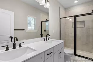 62 Walnut Springs Dr, Asheville, NC 28804 - Photo 17
