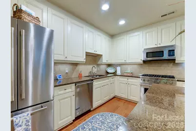 701 Royal Court #306, Charlotte, NC 28202 - Photo 7