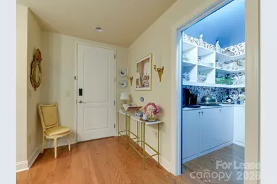 701 Royal Court #306, Charlotte, NC 28202 - Photo 3