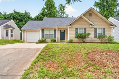 4627 Victory Lane, Charlotte, NC 28269 - Photo 3