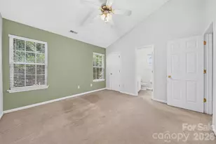 4627 Victory Ln, Charlotte, NC 28269 - Photo 7