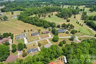 730 Hummingbird Cir, Salisbury, NC 28146 - Photo 7