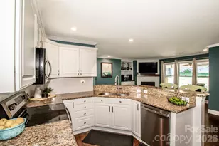 921 Argyle Ct, Statesville, NC 28677 - Photo 11