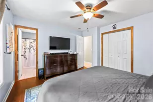 11 W Raleigh Rd, Asheville, NC 28803 - Photo 17