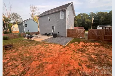 606 E Carpenter Street, Dallas, NC 28034 - Photo 9