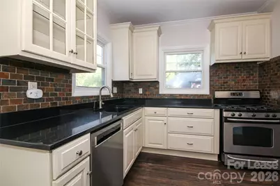 700 E 35th Street, Charlotte, NC 28205 - Photo 17