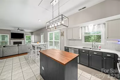 9924 Raddington Lane, Charlotte, NC 28269 - Photo 11