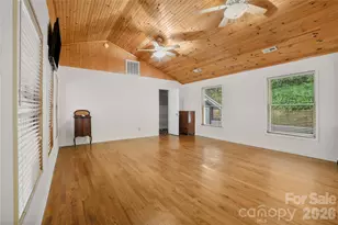 645 W Fork Creek Rd, Saluda, NC 28773 - Photo 11