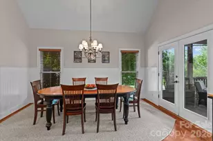 121 Creek Cove Ln, Statesville, NC 28677 - Photo 11