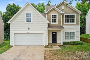 2823 Forest Grove Ct, Charlotte, NC 28269 - Photo 1