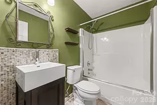 8410 Gidleigh Ct, Charlotte, NC 28216 - Photo 31