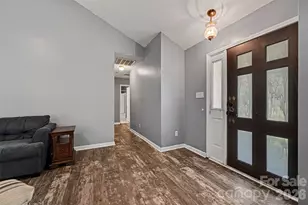 8410 Gidleigh Ct, Charlotte, NC 28216 - Photo 5