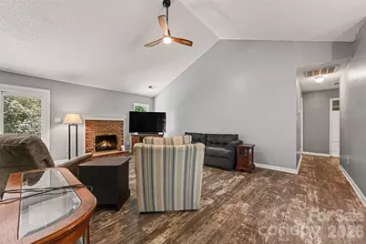 8410 Gidleigh Court, Charlotte, NC 28216 - Photo 7