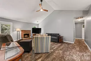 8410 Gidleigh Ct, Charlotte, NC 28216 - Photo 7