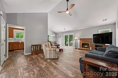 8410 Gidleigh Court, Charlotte, NC 28216 - Photo 9