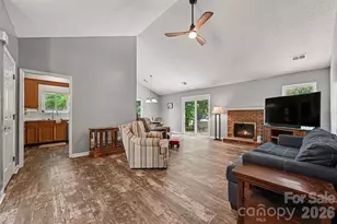 8410 Gidleigh Ct, Charlotte, NC 28216 - Photo 9