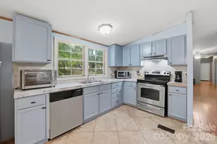 365 Sunflower Rd, Statesville, NC 28625 - Photo 11