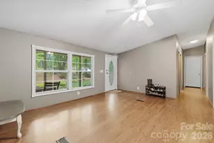 365 Sunflower Rd, Statesville, NC 28625 - Photo 5