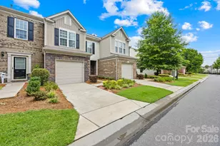 2459 Diplomat Ln, Charlotte, NC 28210 - Photo 3