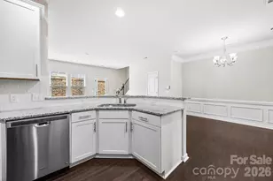 2459 Diplomat Ln, Charlotte, NC 28210 - Photo 5