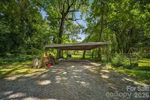 1822 W Sugar Creek Rd, Charlotte, NC 28262 - Photo 43