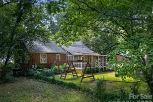 1822 W Sugar Creek Rd, Charlotte, NC 28262 - Photo 37